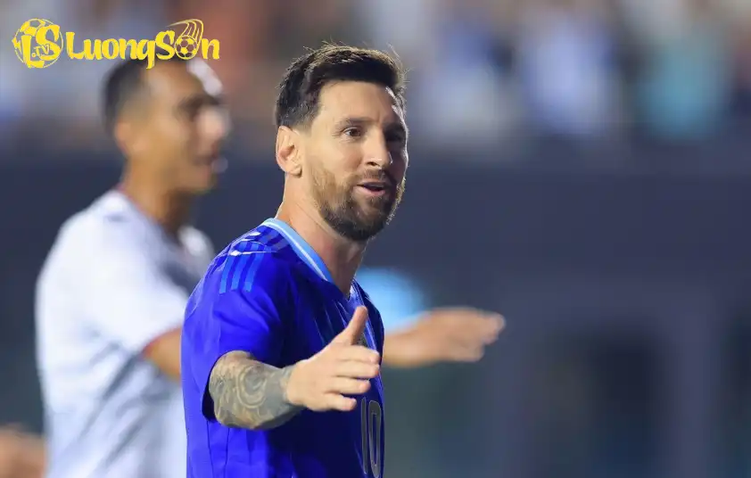 Messi trở thành cầu thủ có nhiều kiến tạo nhất ở cấp độ ĐTQG