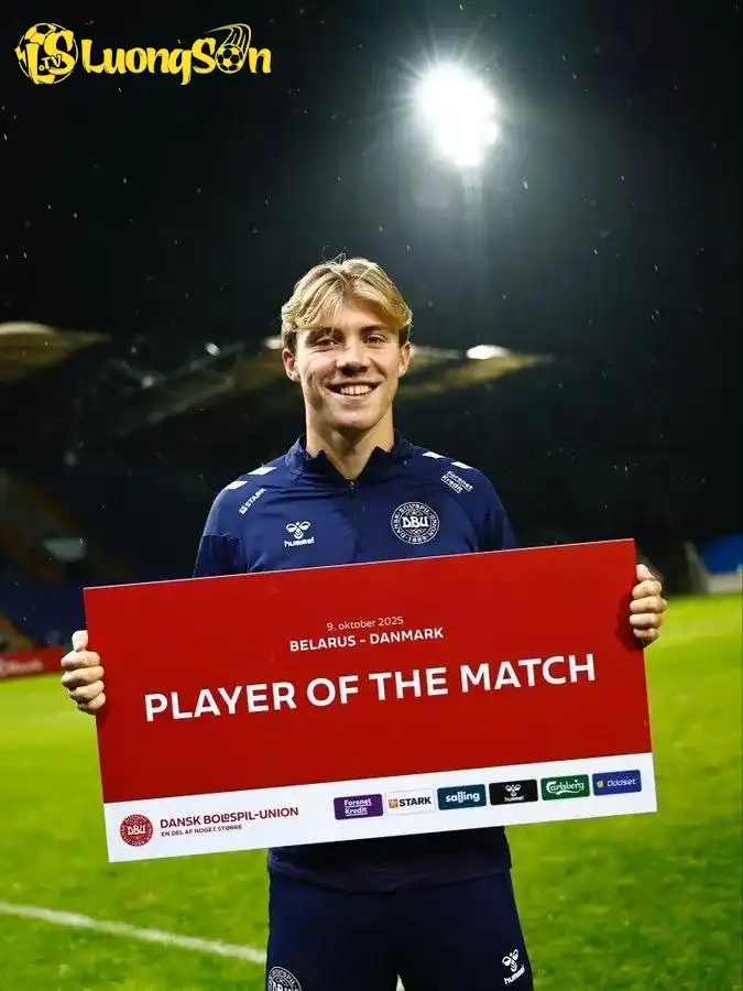 Hojlund được bầu chọn là cầu thủ xuất sắc nhất trận