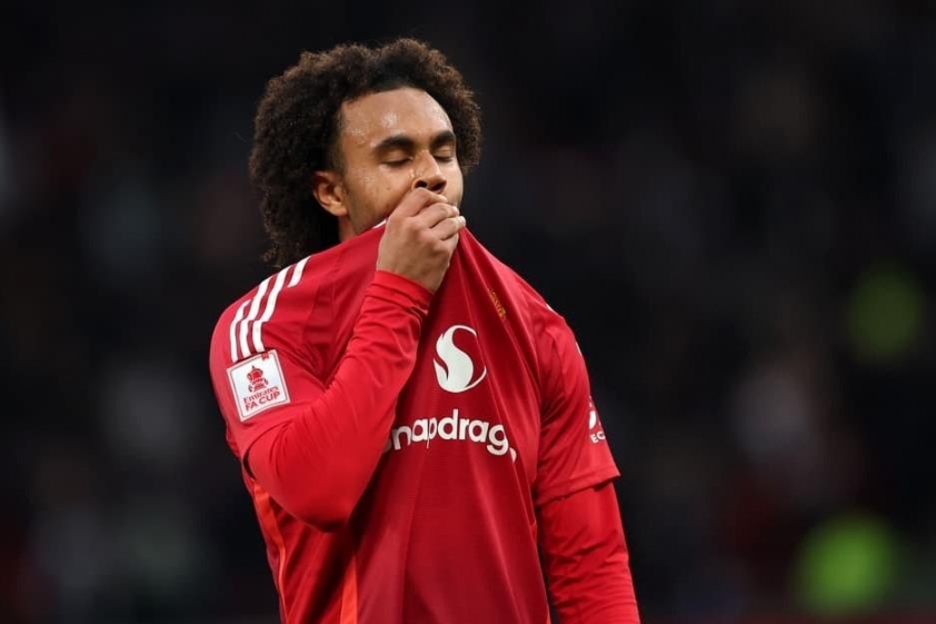 Zirkzee giờ đang là trung phong duy nhất mà MU có vào lúc này